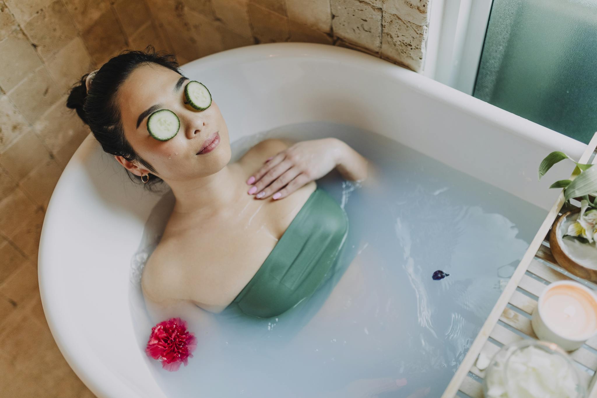 Home 2 Silky Skin - woman enjoying a relaxing spa bath with